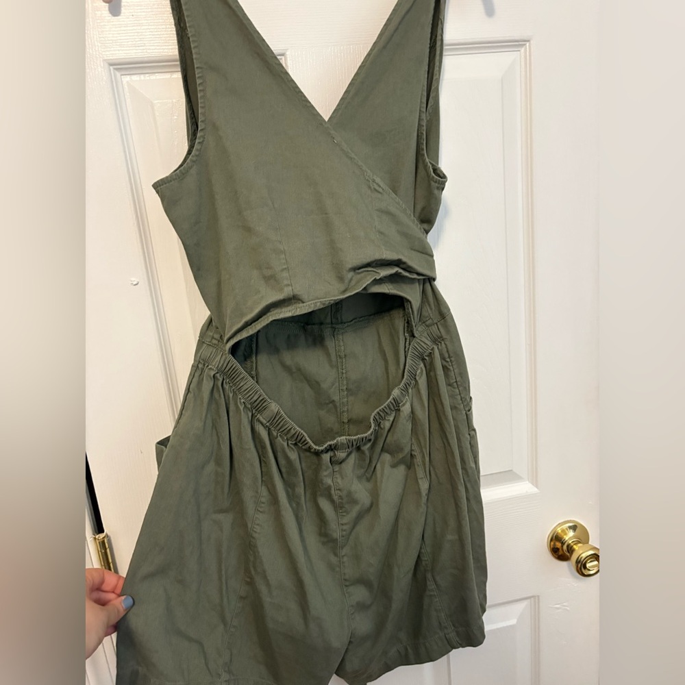 Aerie Olive Green romper - Picture 4 of 6